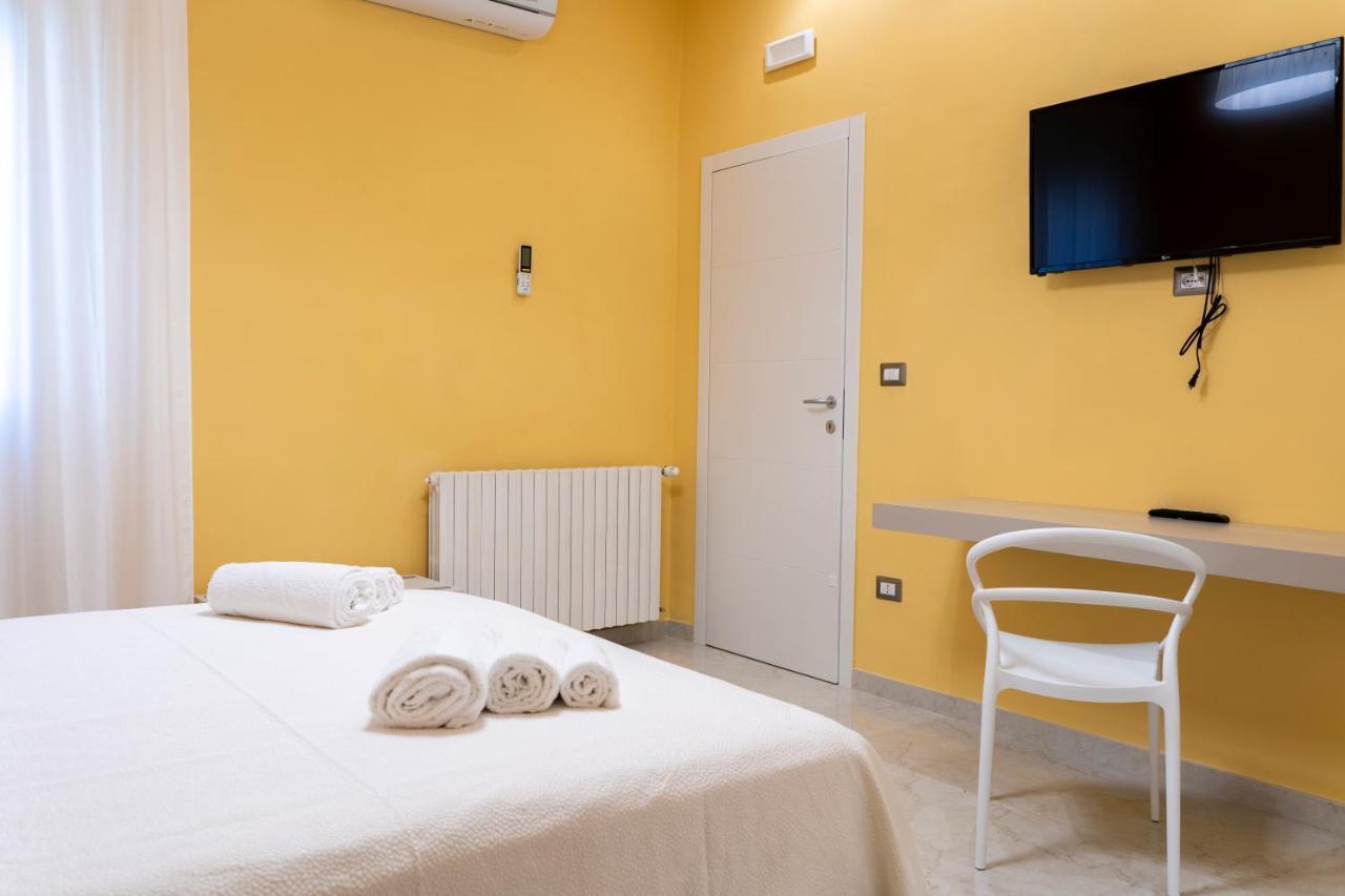 A Casa Dei Miei Hotel San Pietro Vernotico Exterior photo